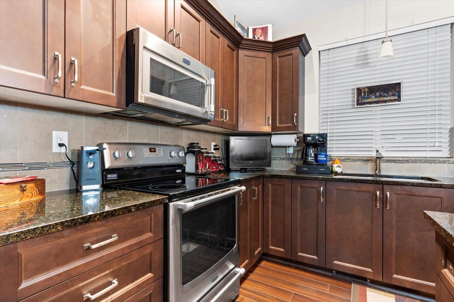 Listing Image 23
