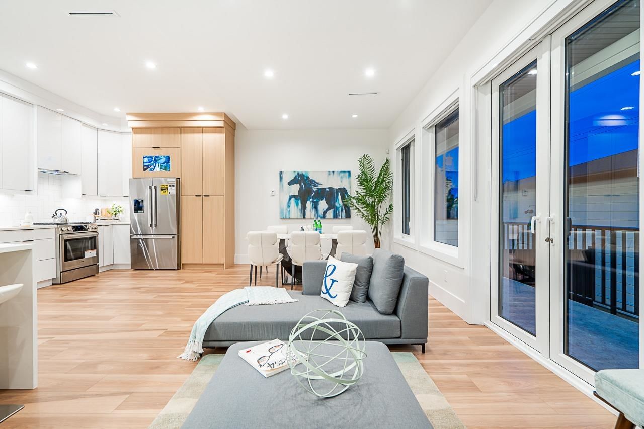 Listing Image 11