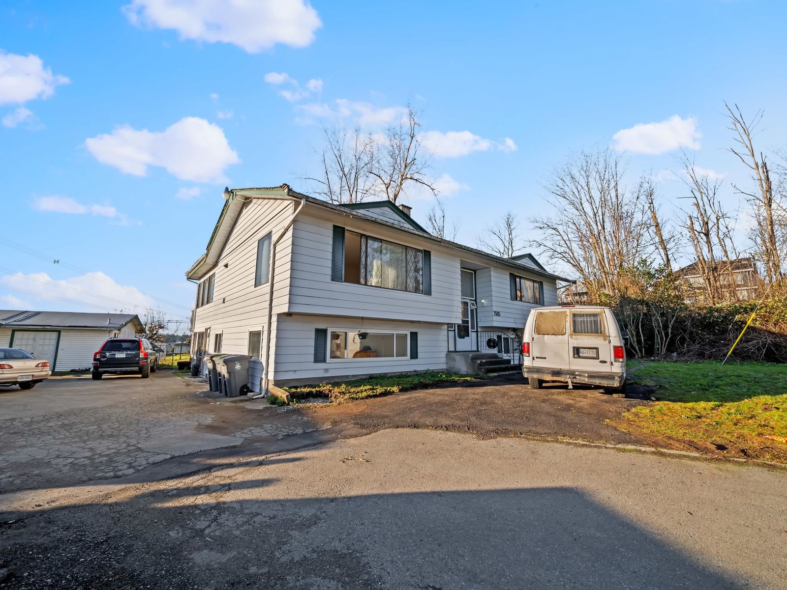 Listing Image 6