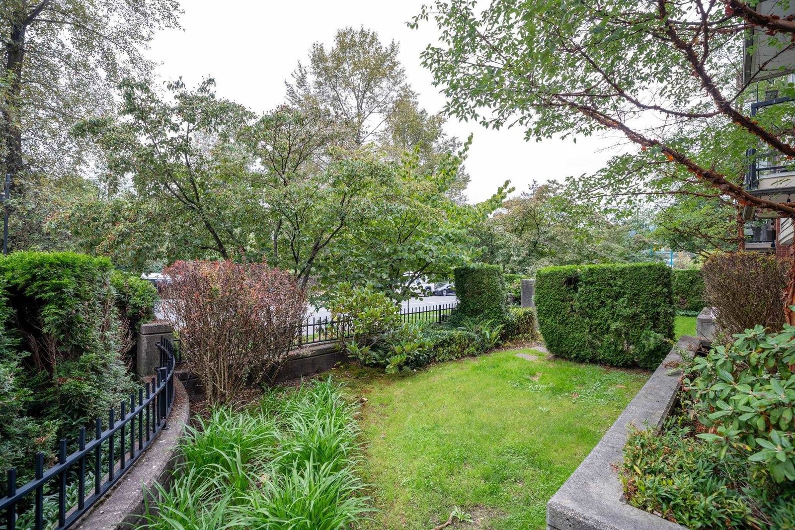 Listing Image 22