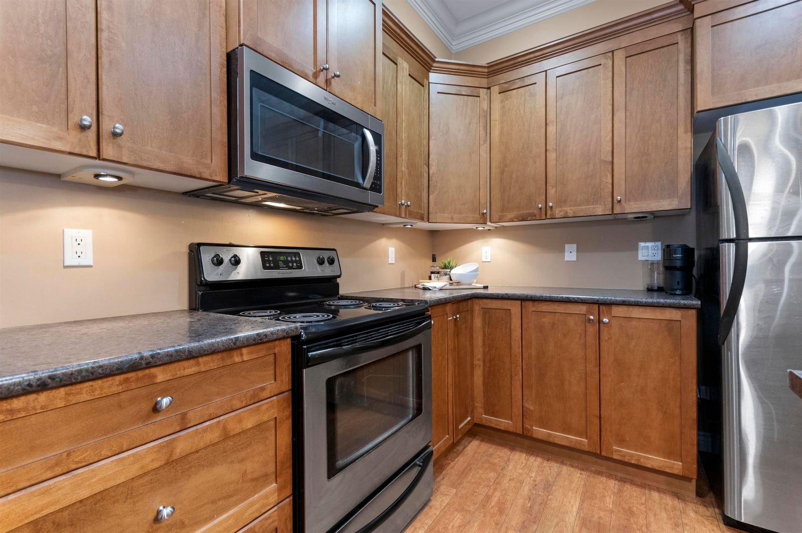Listing Image 14