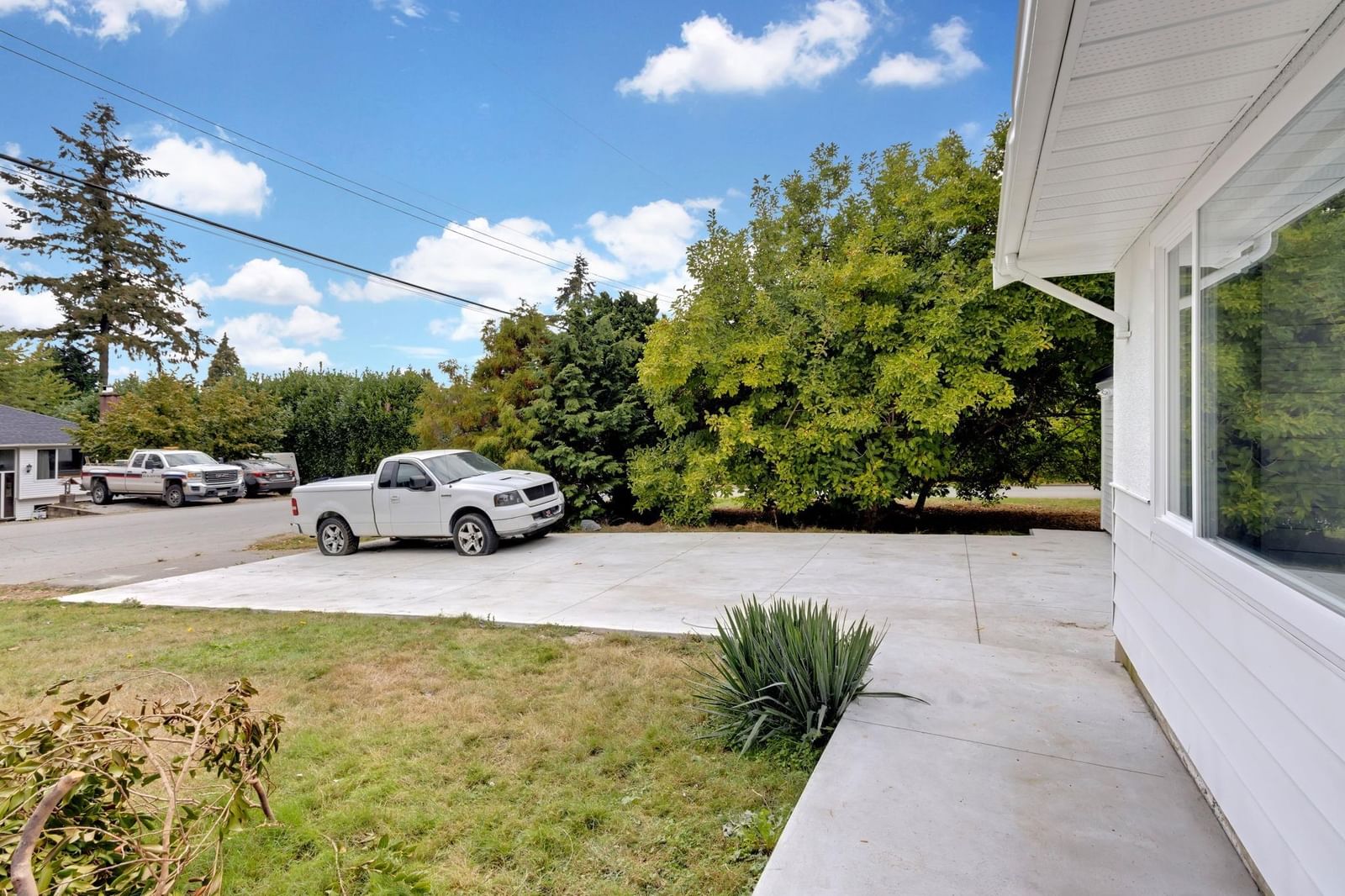 Listing Image 28