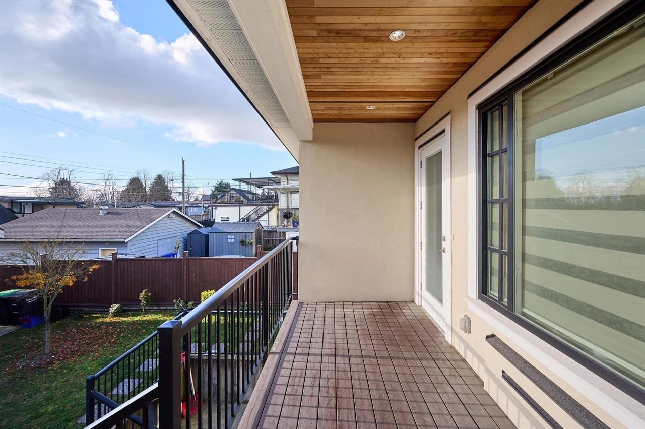 Listing Image 12