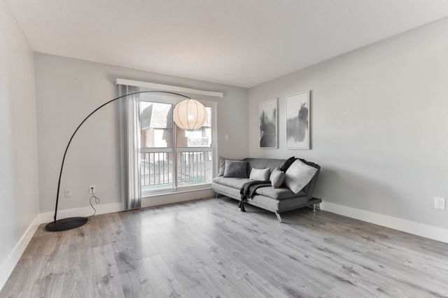 204 - 33850 Fern Street