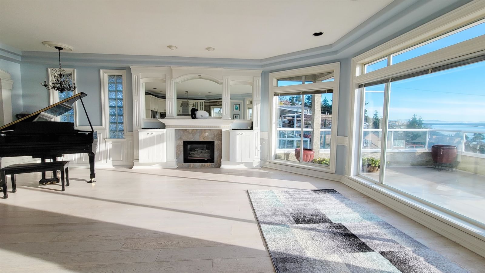 Listing Image 12