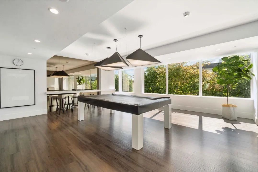 Listing Image 24