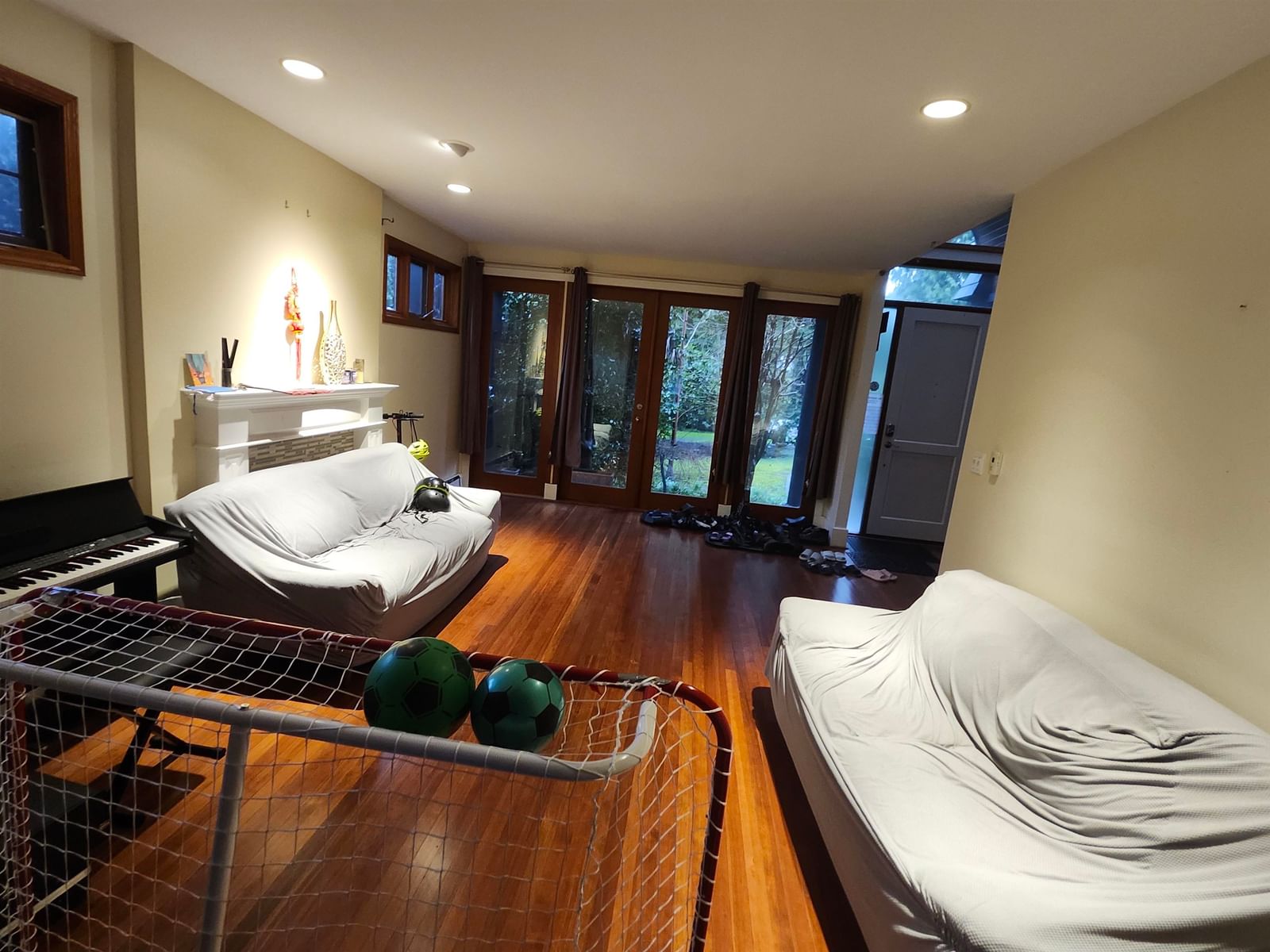 Listing Image 5