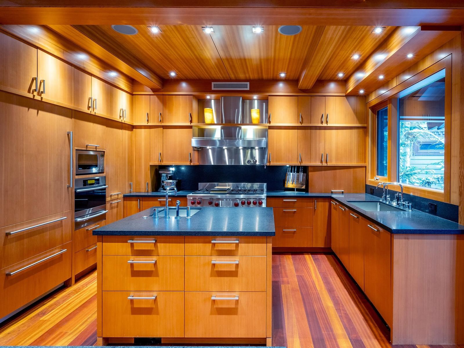 Listing Image 10
