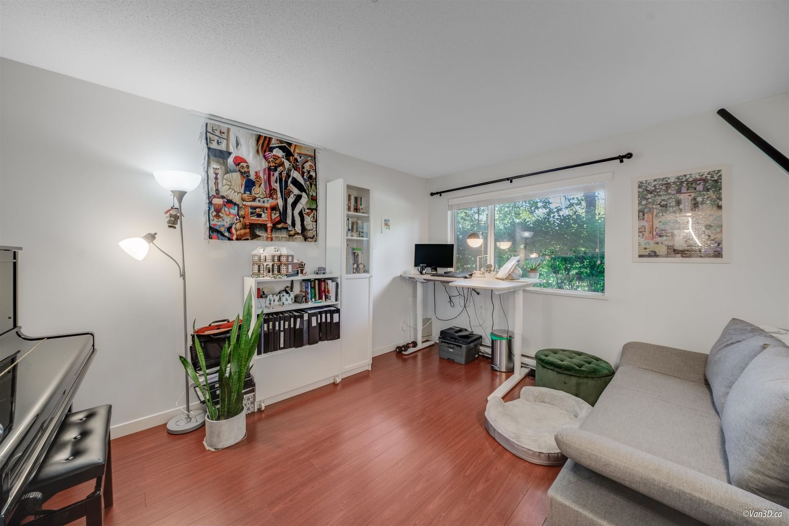 Listing Image 10