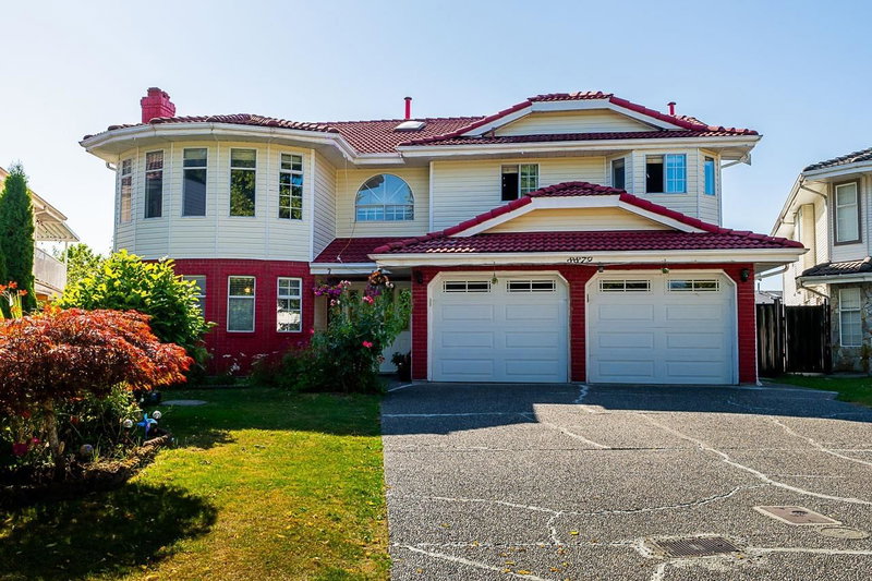 8879 141b Street, Surrey, V3V 7W5 | Image 2