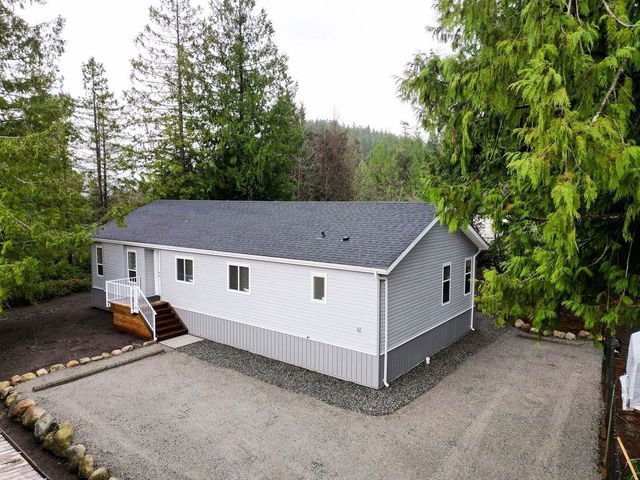 11 - 1416 North Road