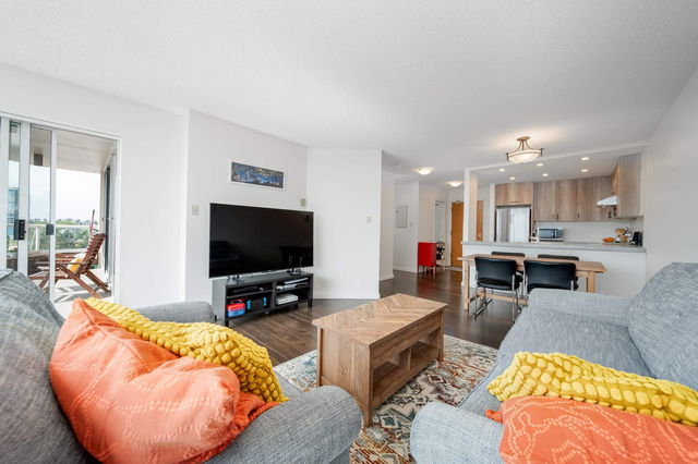 603 - 1045 Quayside Drive