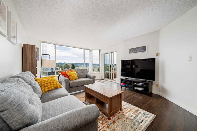 603 - 1045 Quayside Drive