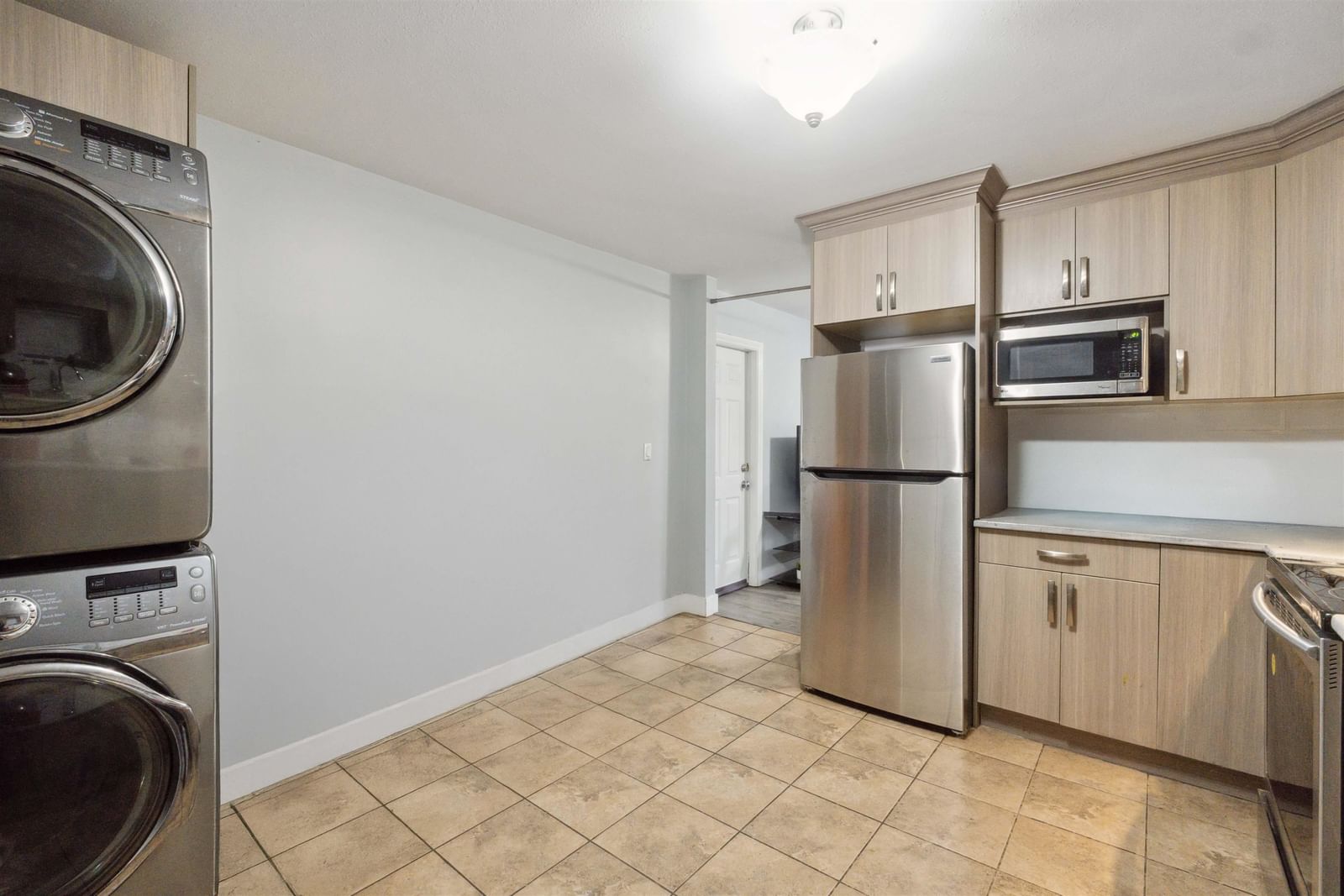 Listing Image 20