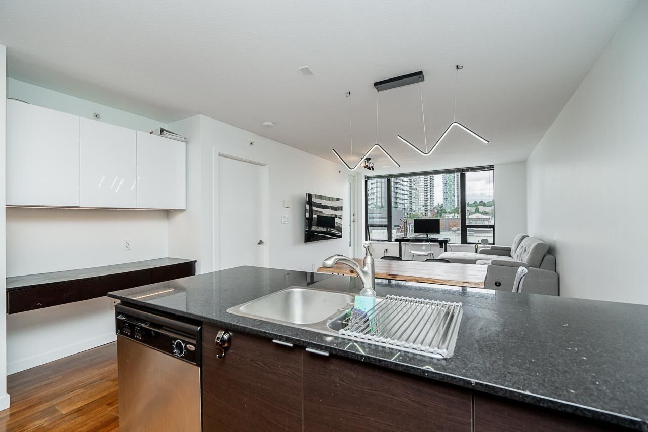 Listing Image 9