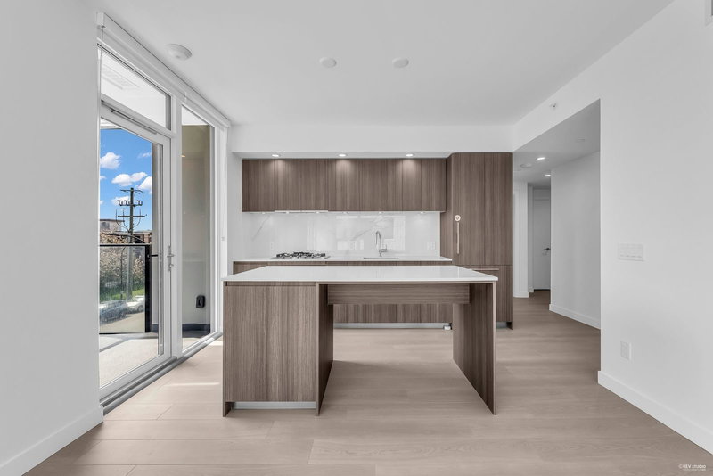 202 - 6537 Telford Avenue, Burnaby, V5H 0K9 | Image 3