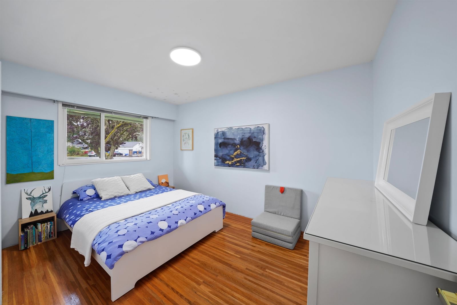 Listing Image 10