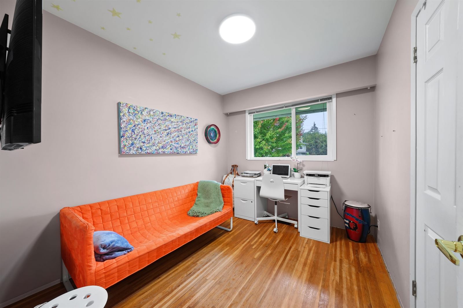Listing Image 9