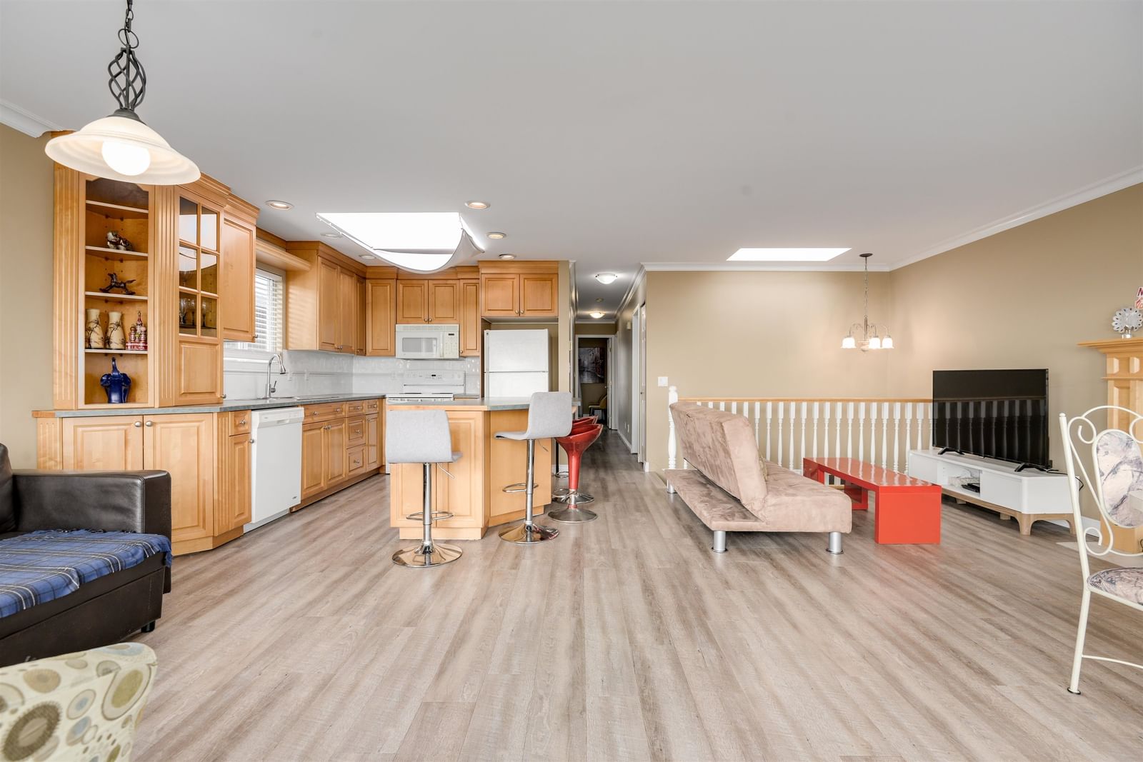 Listing Image 9
