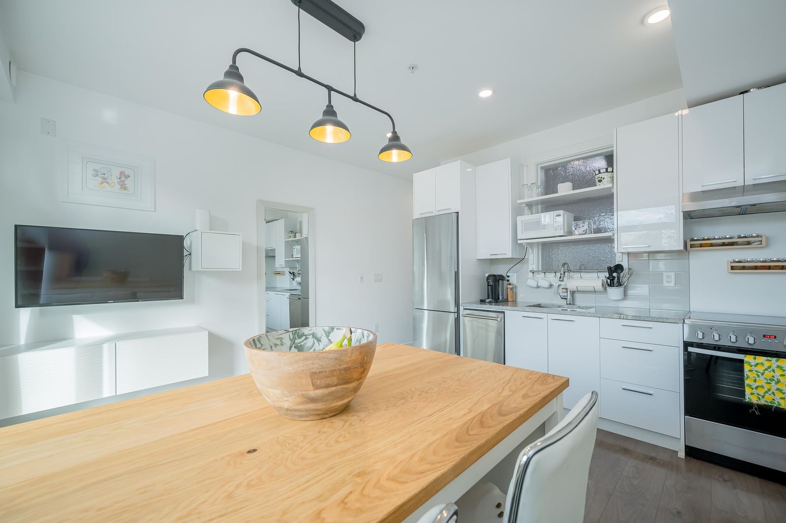 Listing Image 10