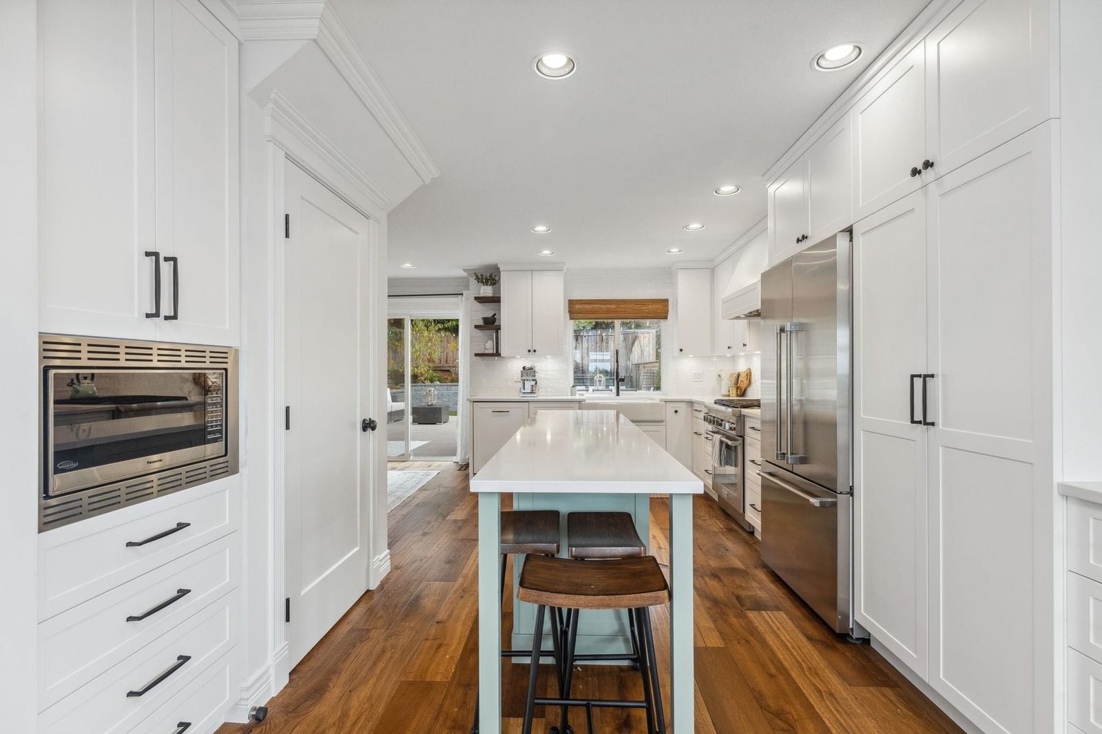Listing Image 10