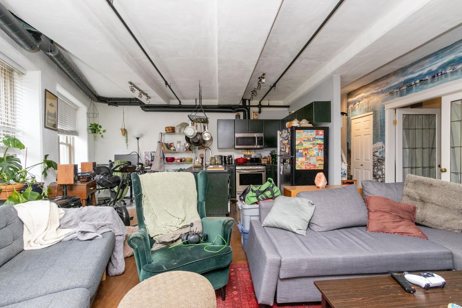 Listing Image 8