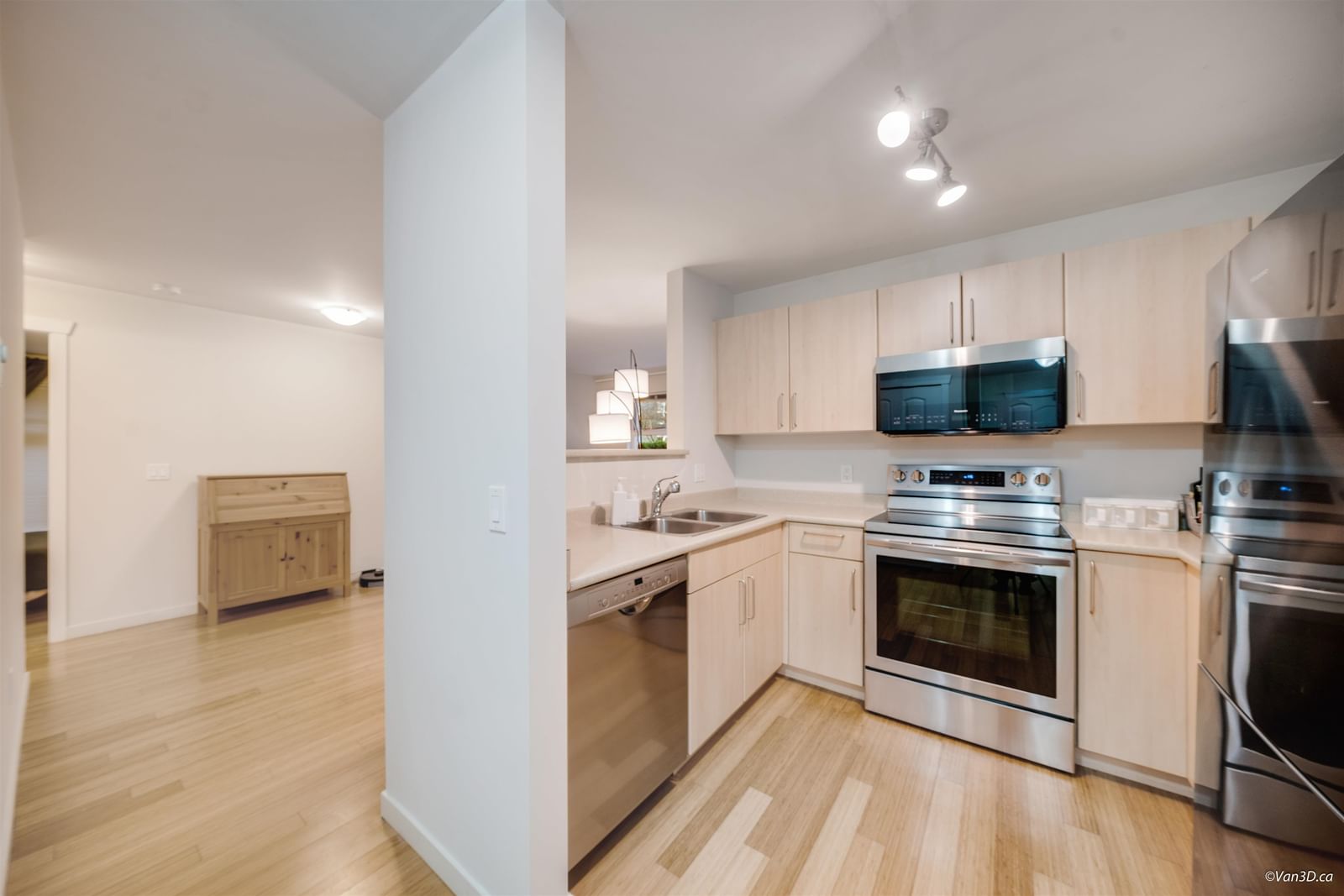Listing Image 14