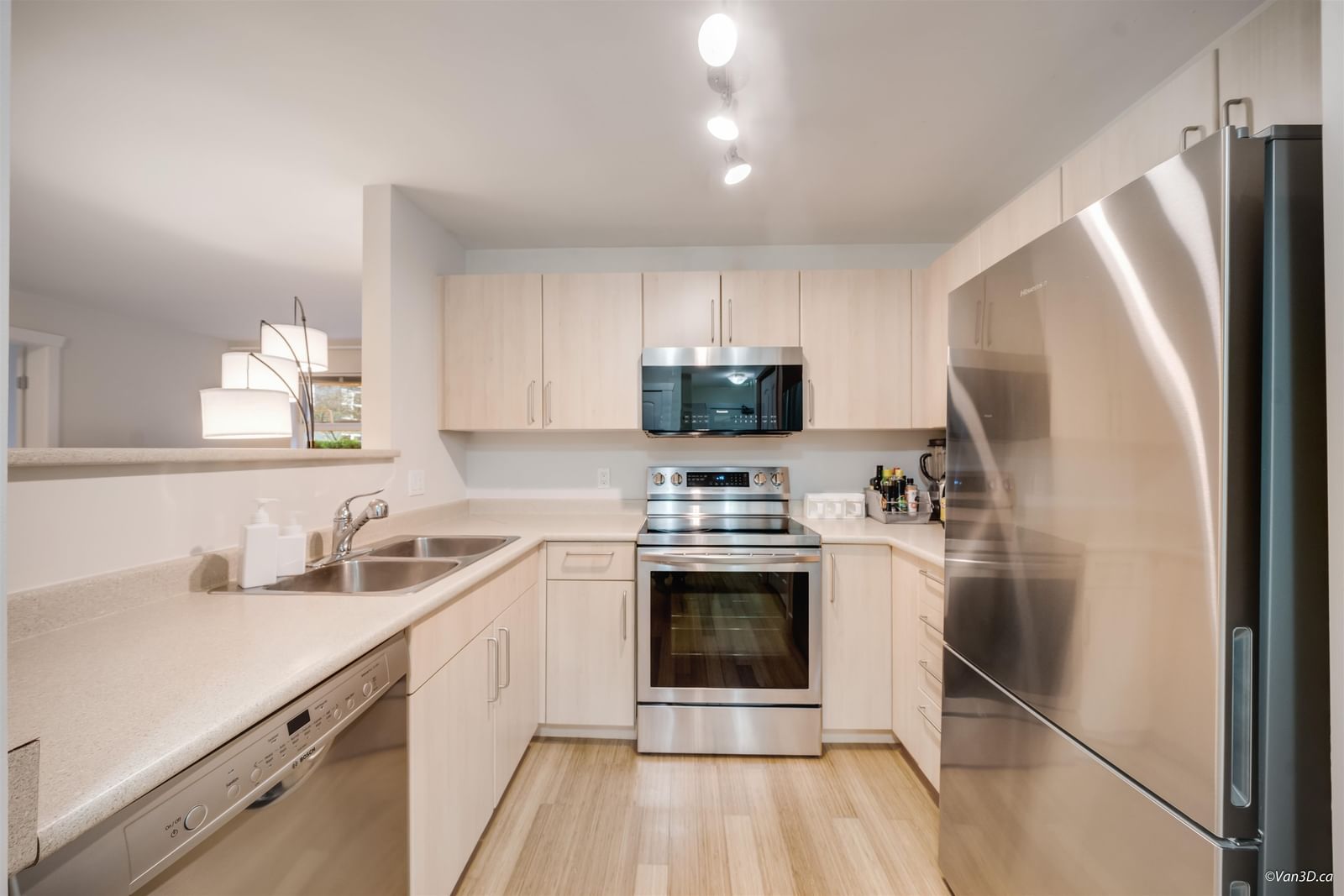 Listing Image 15