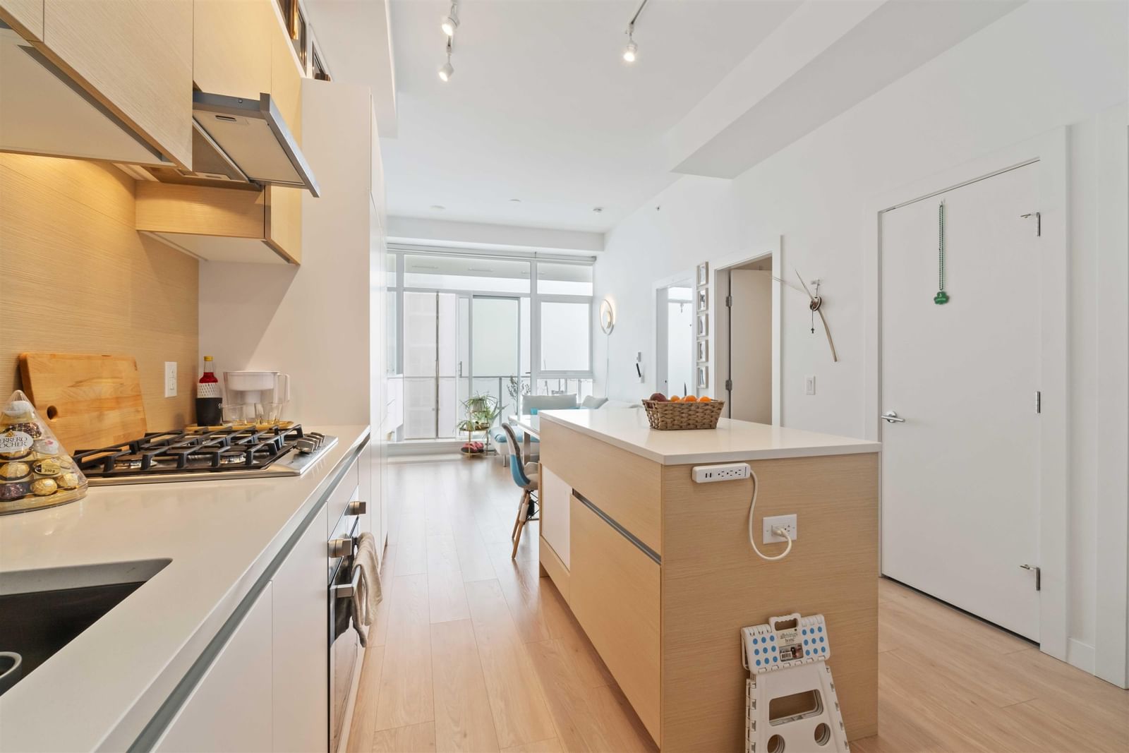 Listing Image 22