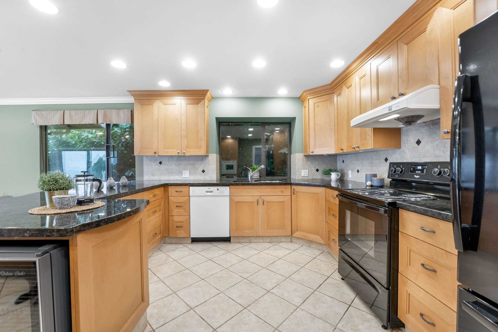 Listing Image 13