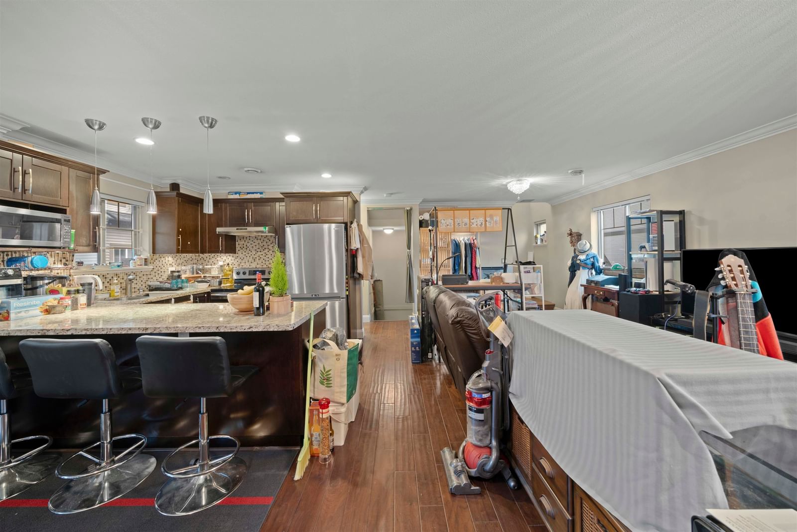 Listing Image 17
