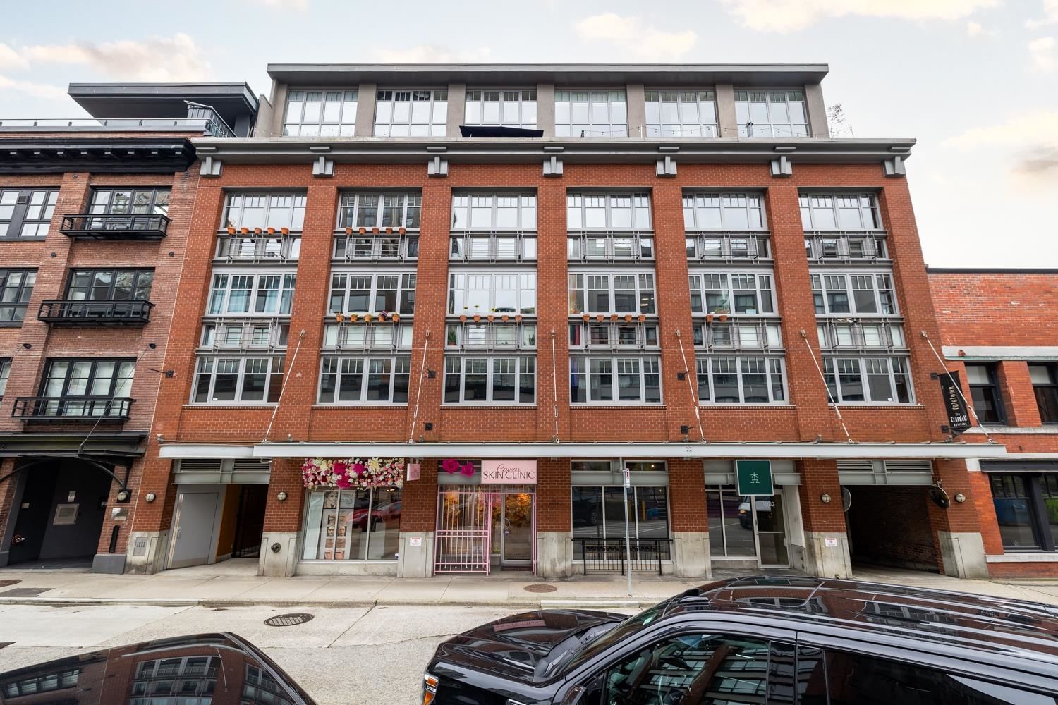 Listing Image 19