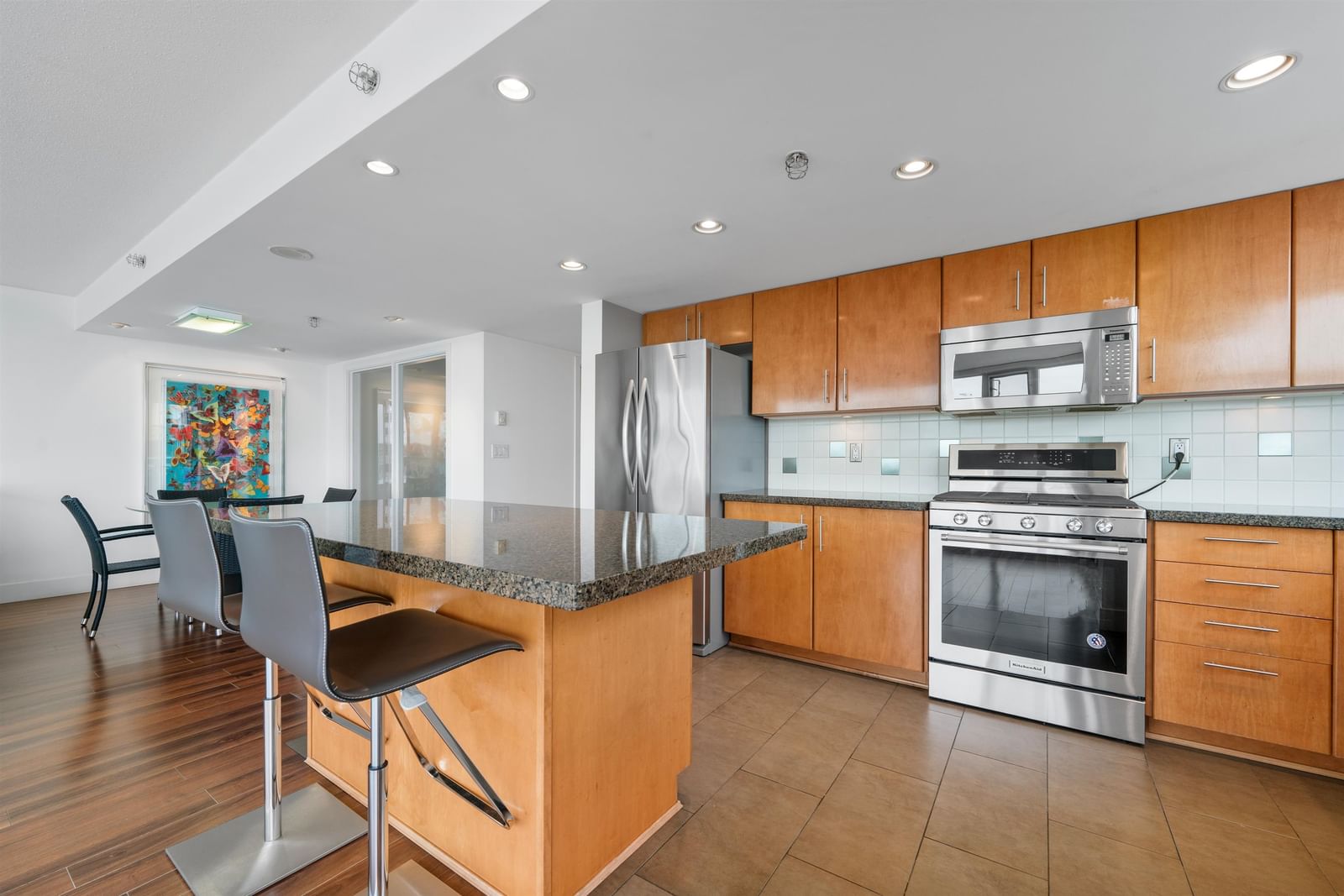 Listing Image 9