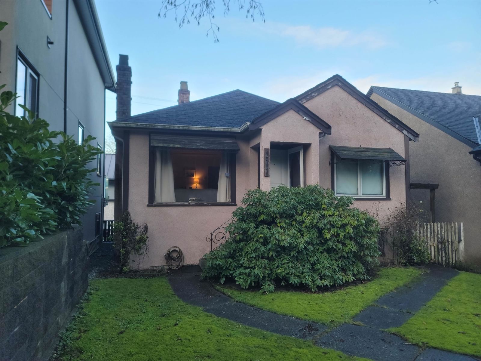 Listing Image 1