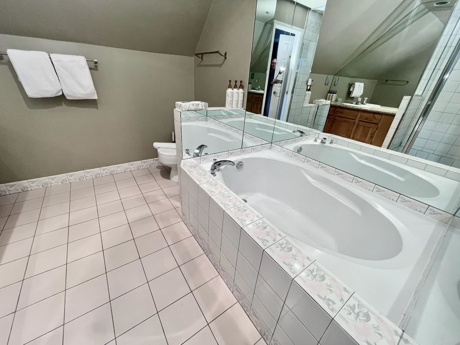 Listing Image 18