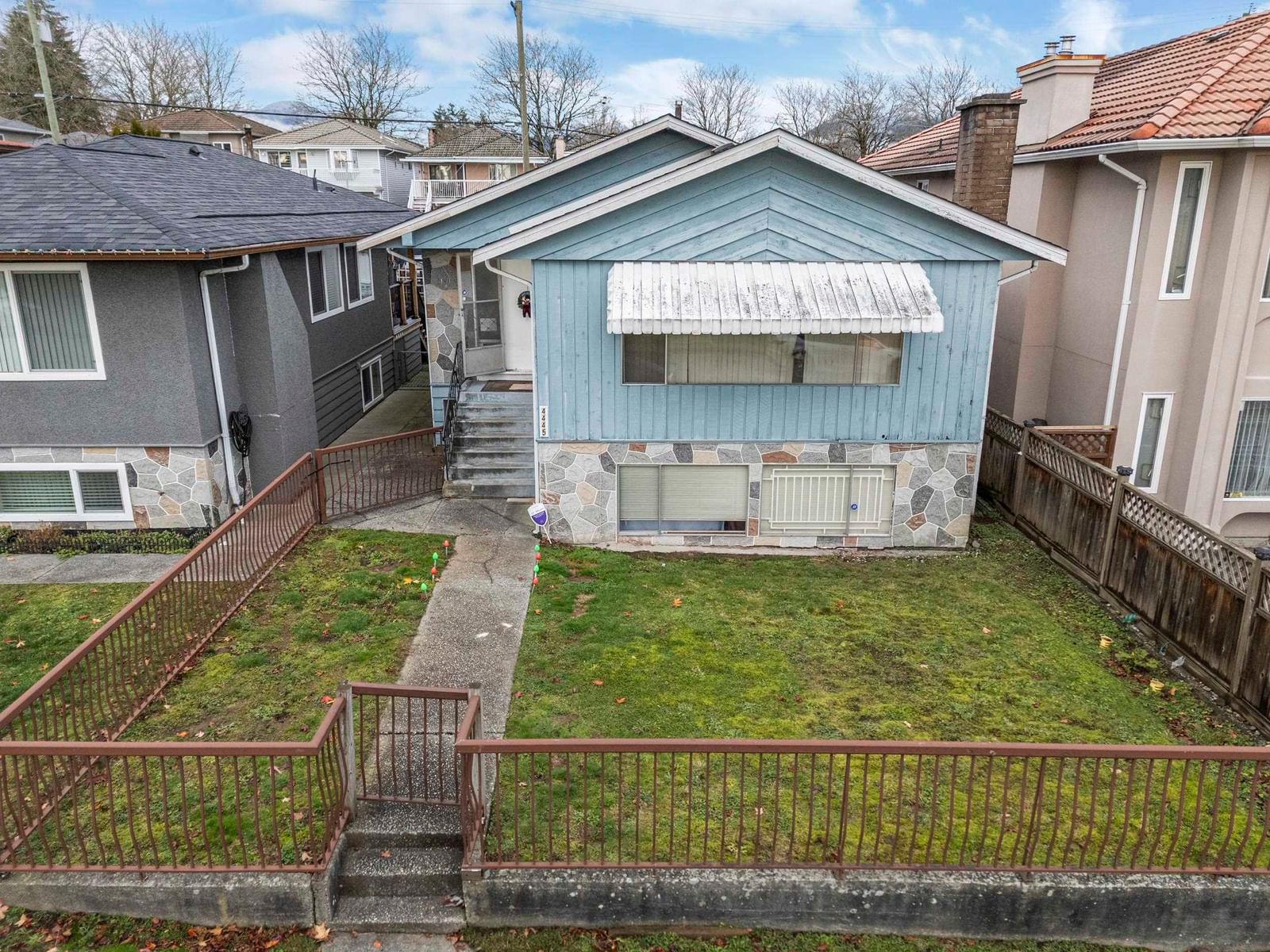 Listing Image 9