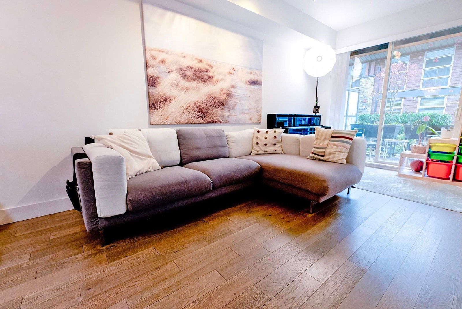 Listing Image 9