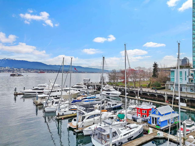 B17 - 1525 Coal Harbour Quay