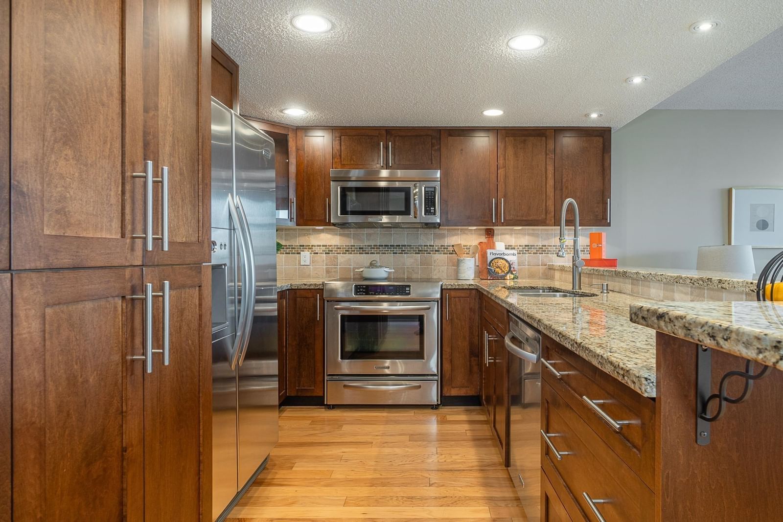 Listing Image 13
