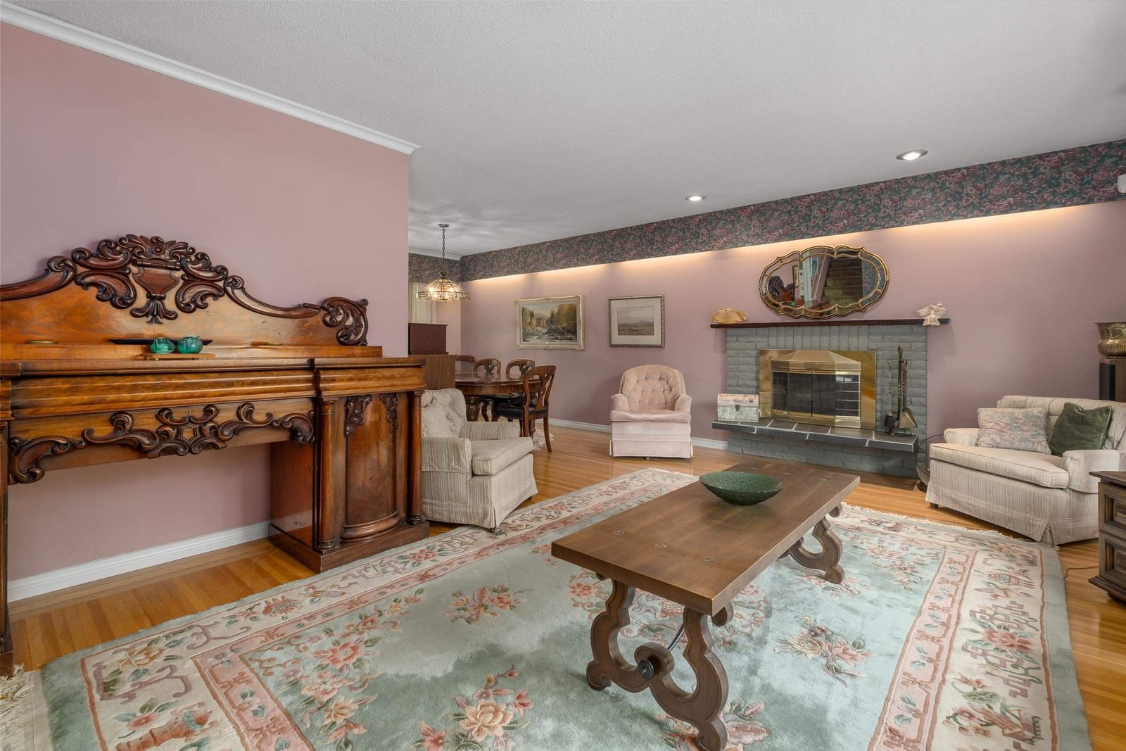 Listing Image 17