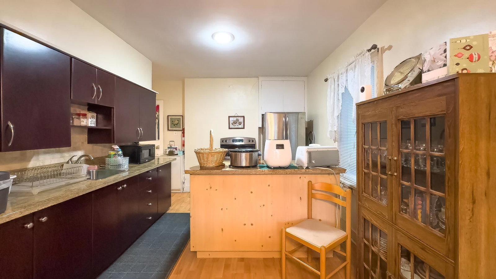 Listing Image 9