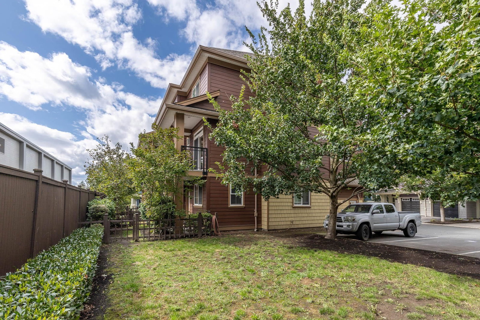 Listing Image 38