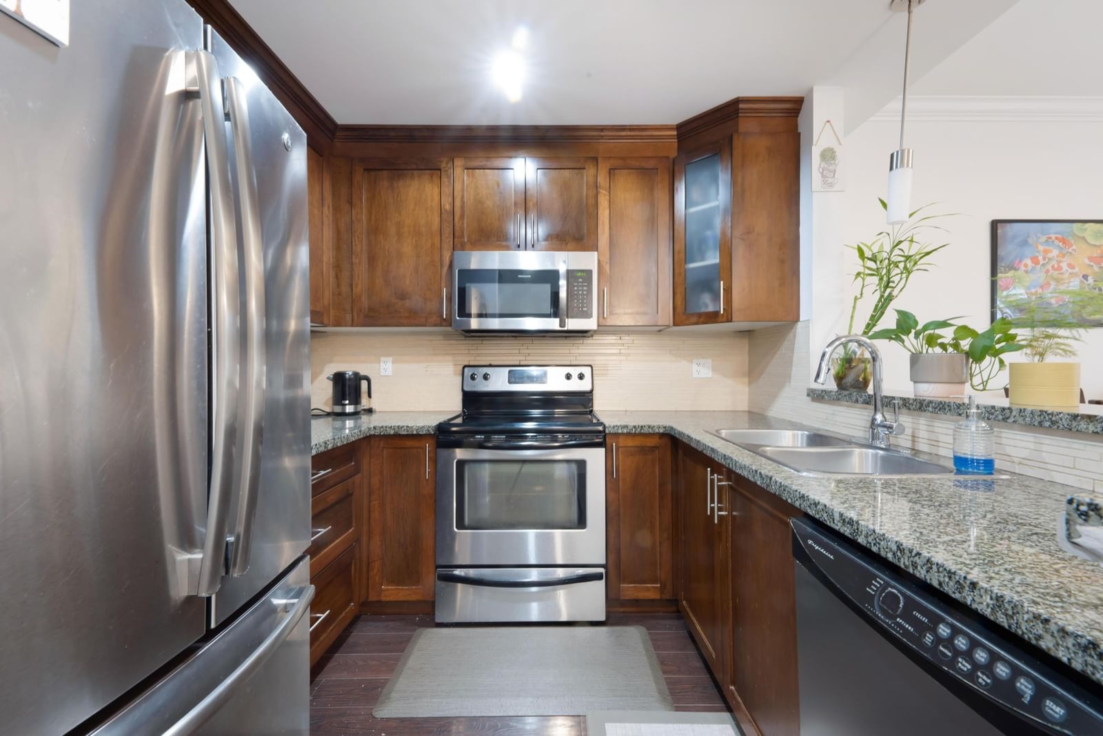 Listing Image 10