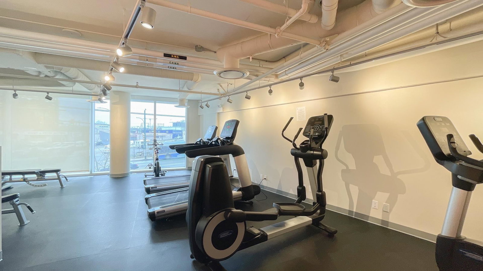 Listing Image 17