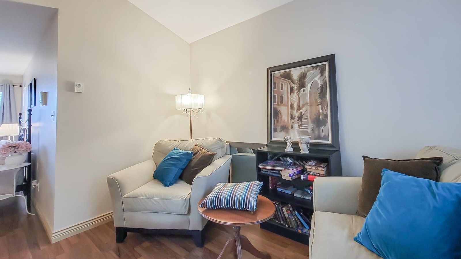 Listing Image 16