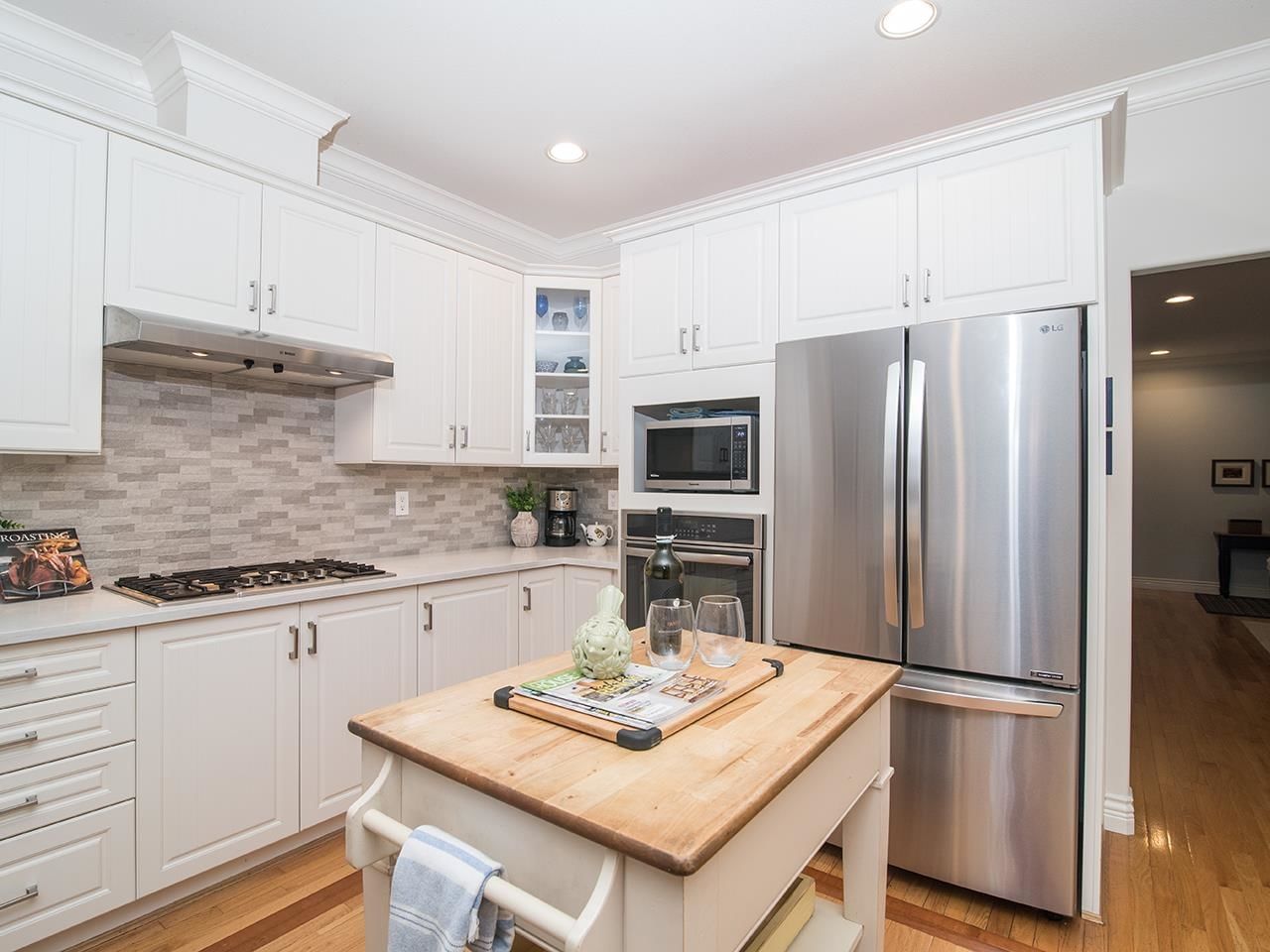Listing Image 12