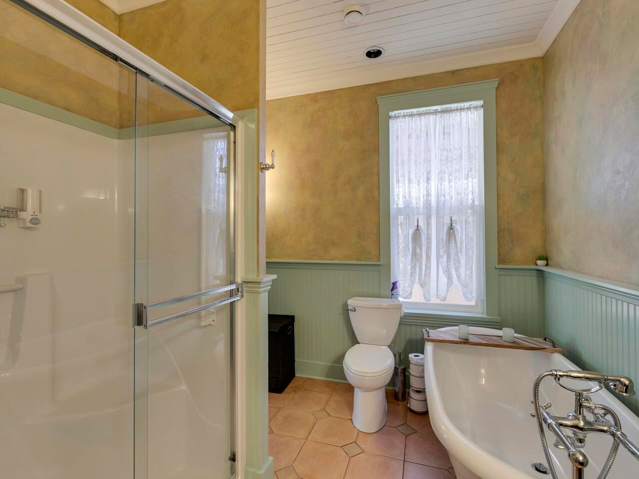 Listing Image 10