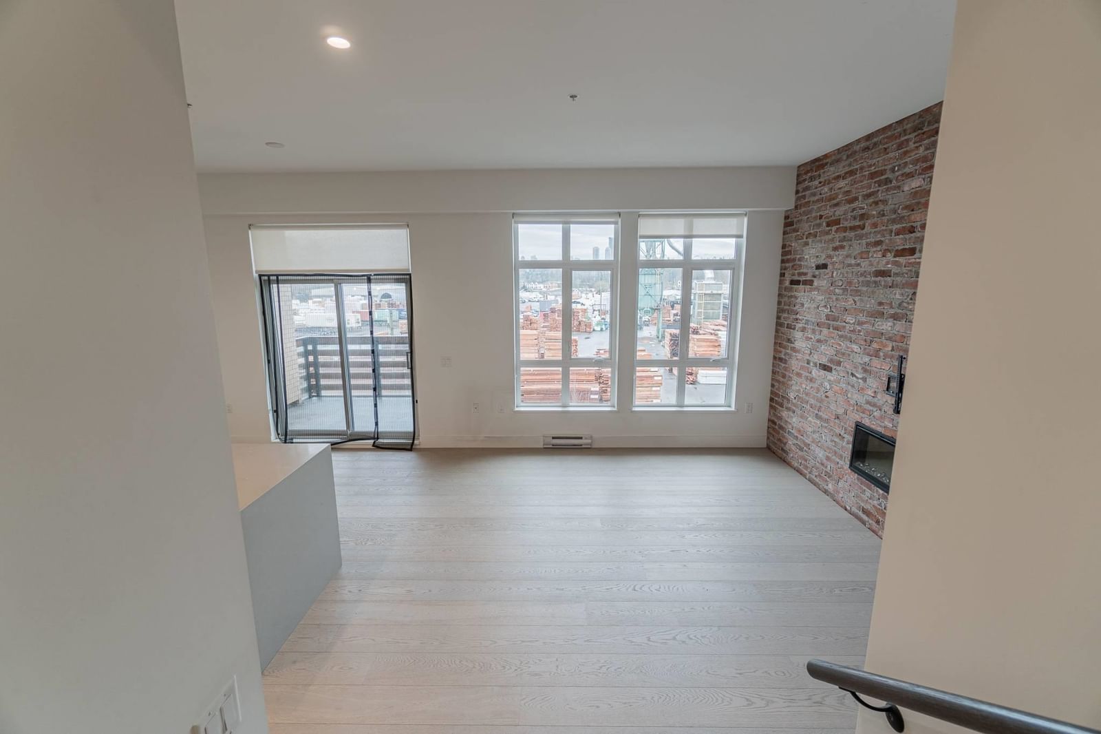 Listing Image 18