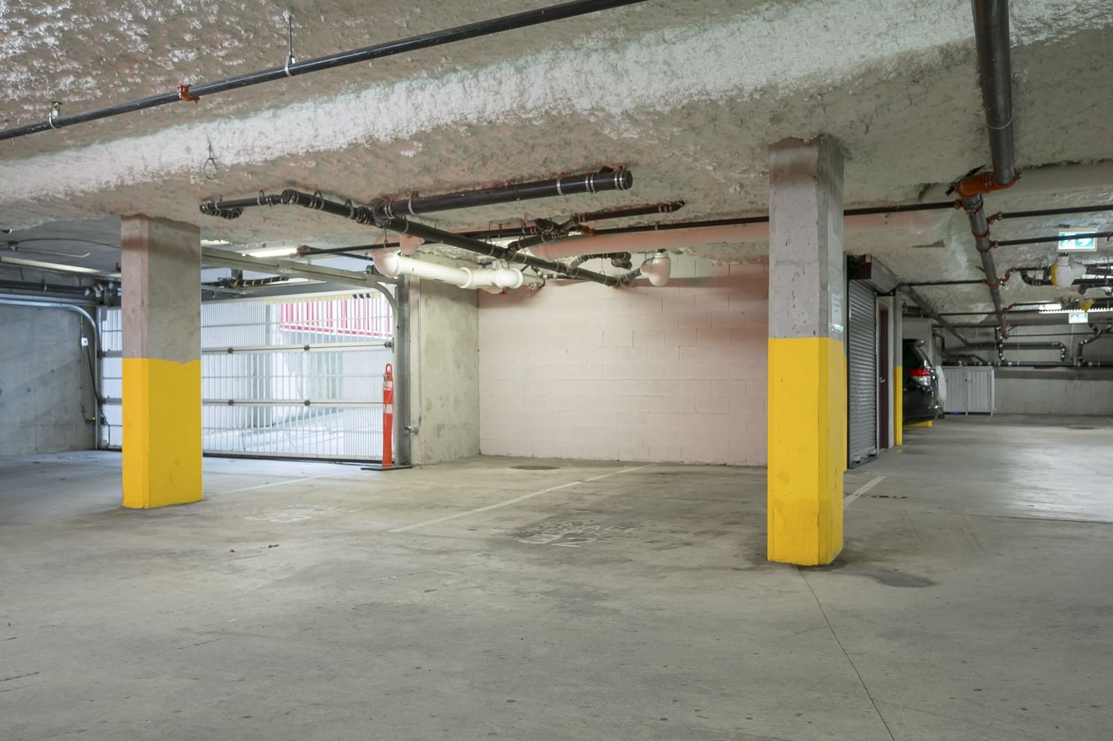 Listing Image 17