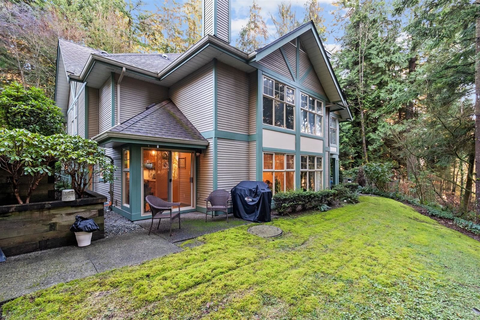 Listing Image 11